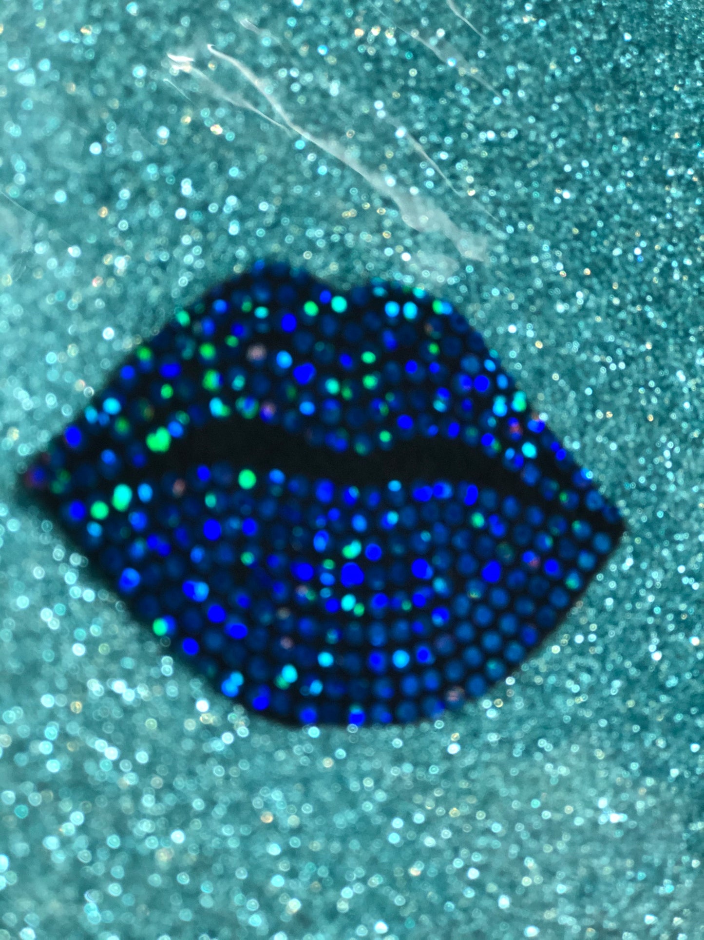 KISS LIPS BLING PATCH