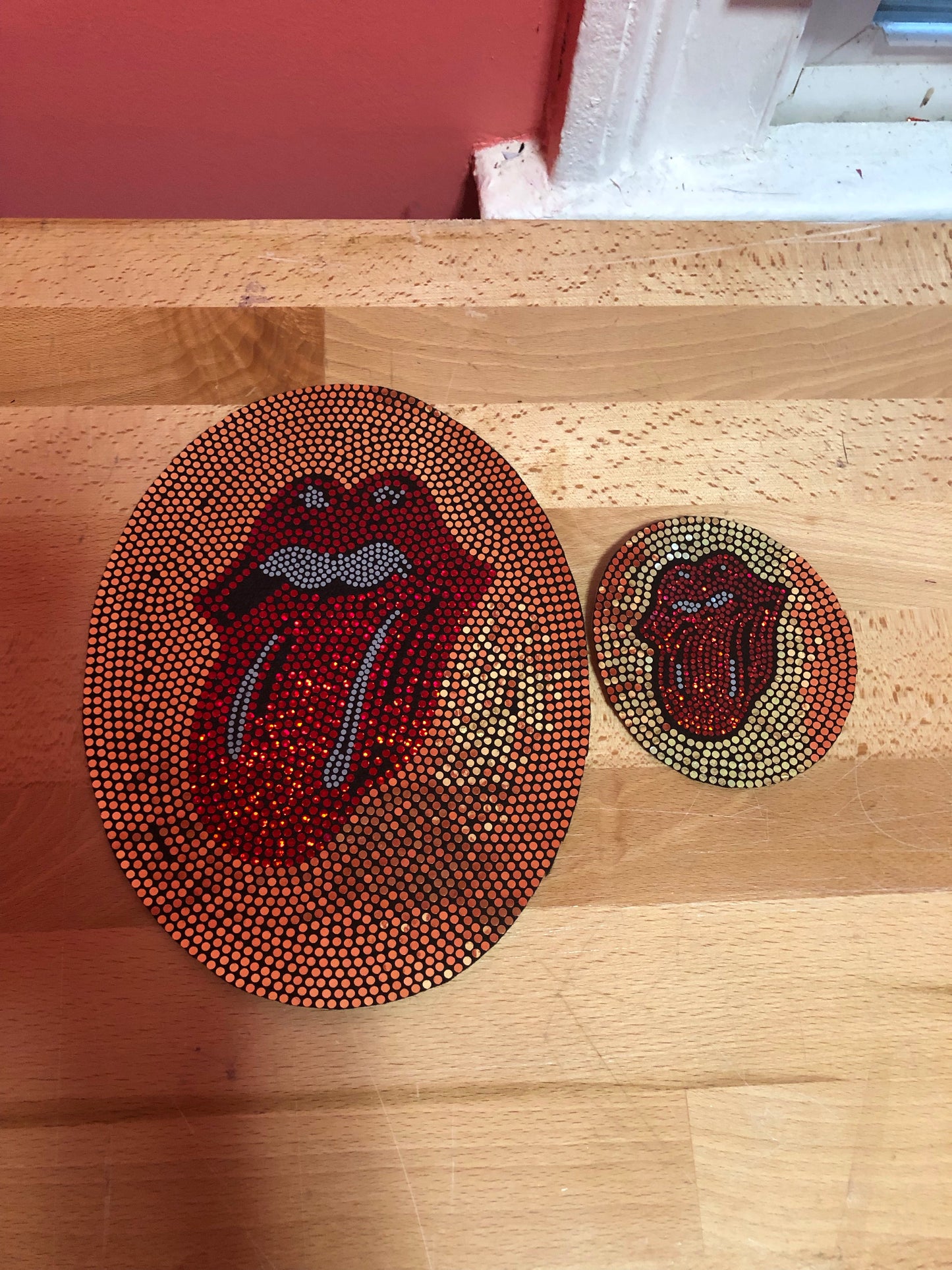 CIRCLE TONGUE BLING PATCH